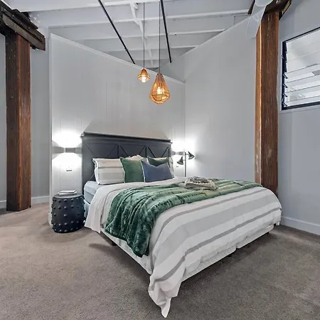 Luxurious Woolstore Living! ~teneriffe Apartment *