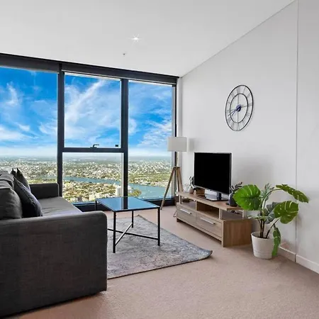 High Level Riverview 1b1b In Centre Of Cbd Apartment Brisbane
