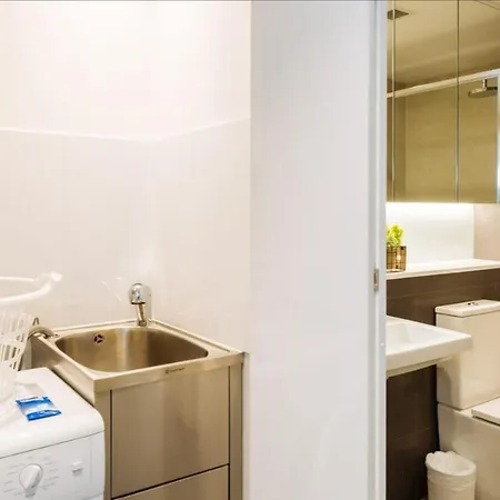 Apartment 1 Bedroom Cbd With Wifi Pool Gym *