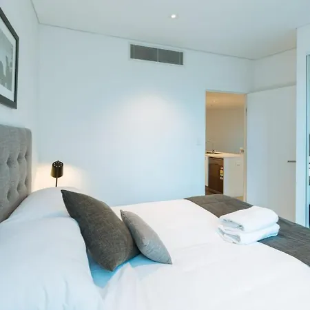 1 Bedroom Cbd With Wifi Pool Gym Apartment Brisbane