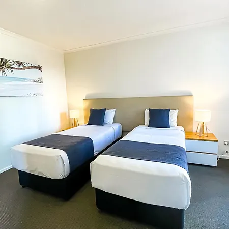 Dockside Aparthotel 4*