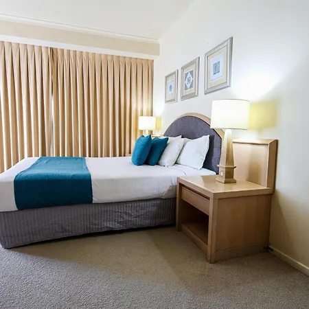 Aparthotel Dockside 4*