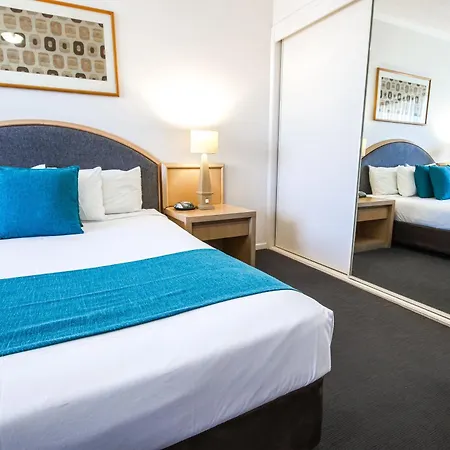 Dockside 4*