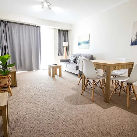 Dockside Aparthotel 4*