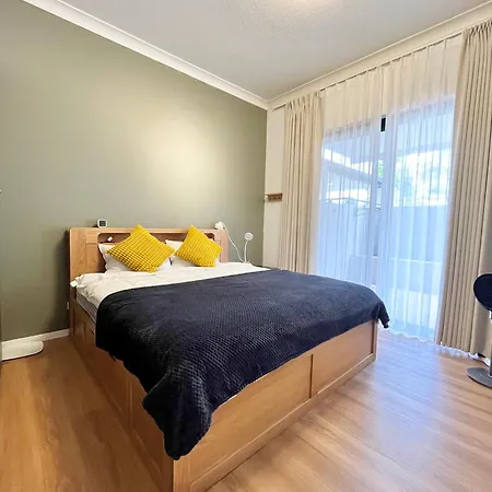 Parkview Aparthotel 4*