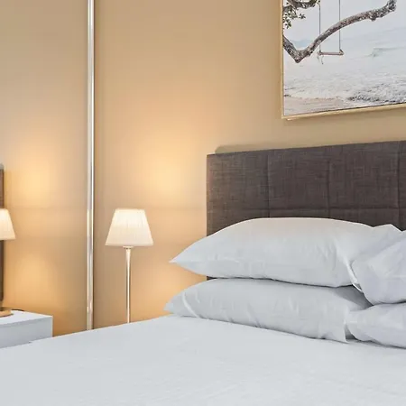 Cosy 1-bed Unit With A Gym, Bbq Area, Spa And Pool Apartment