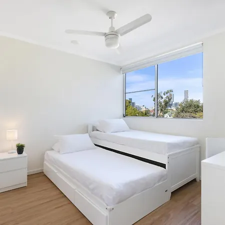 Spacious 2-bed With Views, Parking & Pool Apartment