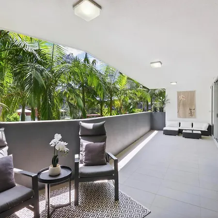3-bed Luxurious Retreat By River & Cbd Apartment *