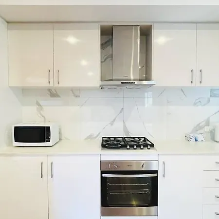 Modern Private 1,2 Close To Qeii & Grifith Uni Brisbane
