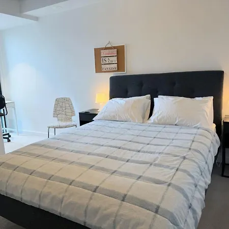 Apartment Modern Homely 2br W Parking Bowen Hills *