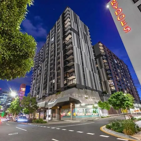 Apartment Modern Homely 2br W Parking Bowen Hills Brisbane