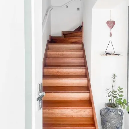 Quite 2b2b Family W Free Parking, Bbq Apartment