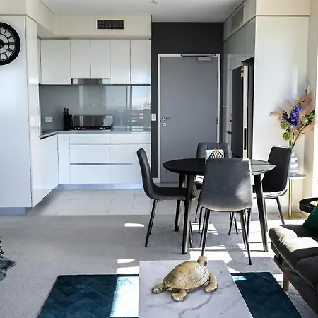 River View In With Parking * Brisbane