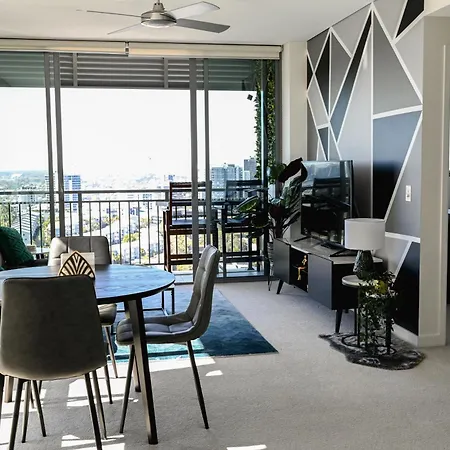 River View In With Parking Apartment