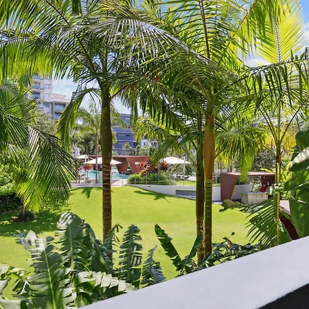 3-bed Luxurious Retreat By River & Cbd Apartment *