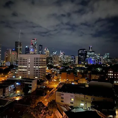 Story Bridge Views Of Cbd & Free Parking Apartment