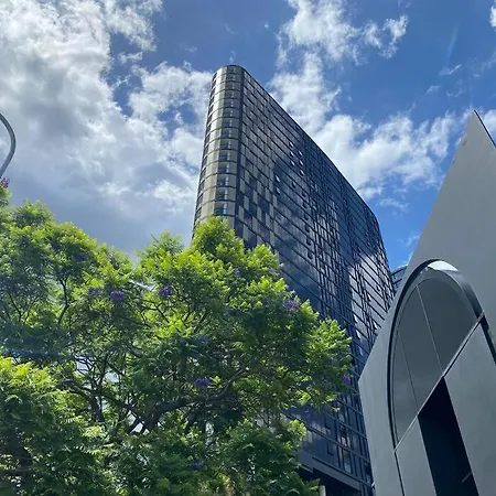 Story Bridge Views Of Cbd & Free Parking Apartment Brisbane