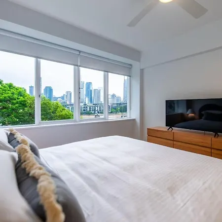 Riverside With & Story Bridge View Apartment *