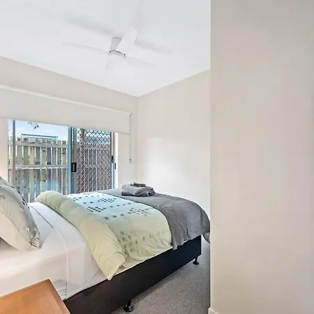 Contemporary Comfy ~ 2bed/2bath/1car ~ Hawthorne *