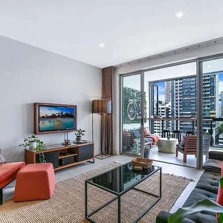 Apartment Sunny 1b In Heart Of South Bris By Custom Hosting