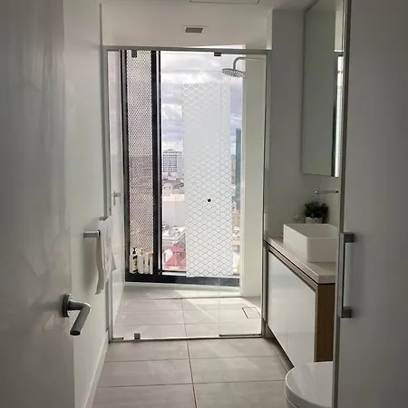 Story Bridge Views Of Cbd & Free Parking Apartment Brisbane