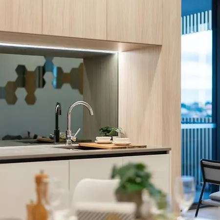 Chic Brand-new Near South & Cbd With Pool + Apartment
