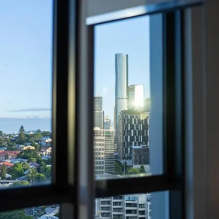 Apartment Chic Brand-new Near South & Cbd With Pool + *