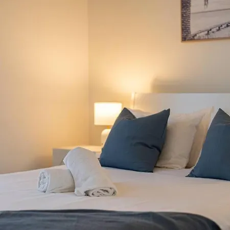 Chic Brand-new Near South & Cbd With Pool + *