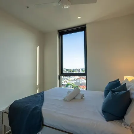 Apartment Chic Brand-new Near South & Cbd With Pool + *