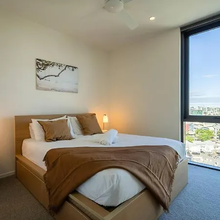 Chic Brand-new Near South & Cbd With Pool + *