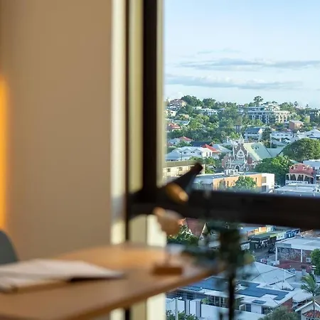 Chic Brand-new Near South & Cbd With Pool + *