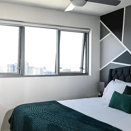 River View In With Parking Brisbane