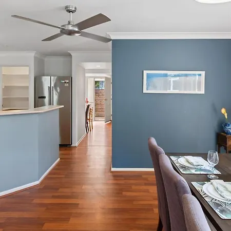 Cozy 3br Family Friendly House Eight Mile Plains Holiday home