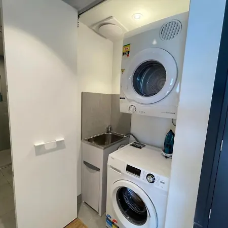 Modern Homely 2br W Parking Bowen Hills Apartment Brisbane