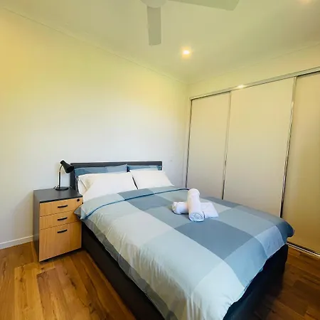 Guest house Modern Private 1,2 Close To Qeii & Grifith Uni *