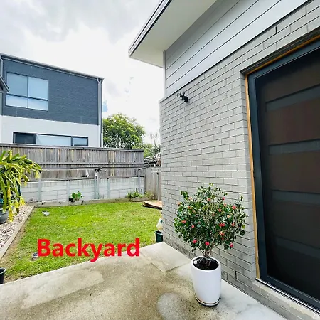 Modern Private 1,2 Close To Qeii & Grifith Uni Guest house Brisbane