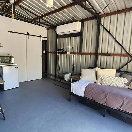 Bennetts Vintage Tiny House Retreat Villa Brisbane