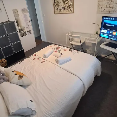 Amazing Location-private In A Share House-2 Available!! Homestay *