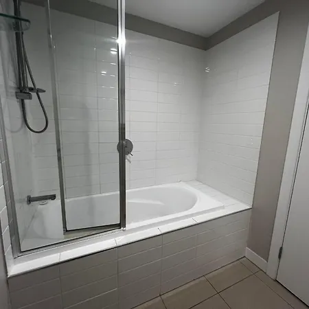 Cozy Haven In Cooper Plains 2br Retreat W Parking