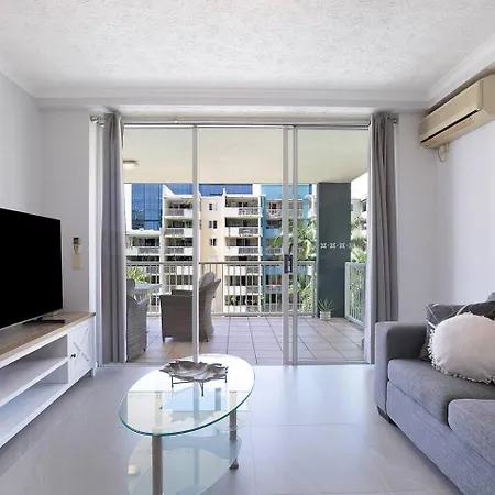 Valley Tropical - Embrace Urban Resort-style Living *
