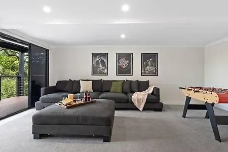 Holiday home Calm Springs In Brisbane-large Family Home-pool *