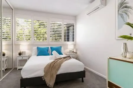 Calm Springs In Brisbane-large Family Home-pool