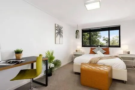 Calm Springs In Brisbane-large Family Home-pool *