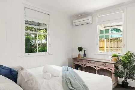 Holiday home Pet-friendly Haven: Fast Wi-fi & Netflix Brisbane