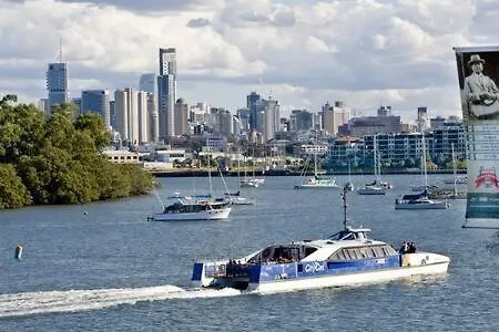Pet-friendly Haven: Fast Wi-fi & Netflix * Brisbane