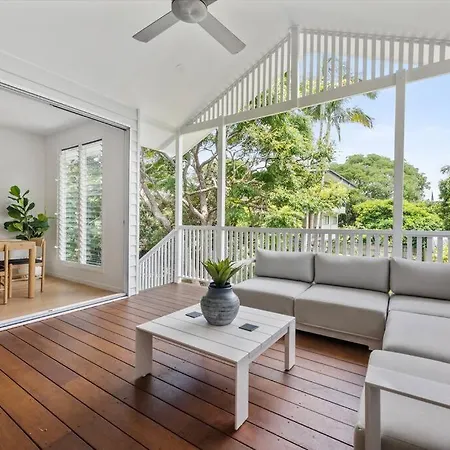 Holiday home Paddo Princess! ~ 4bed/2bath/1car ~ House Brisbane