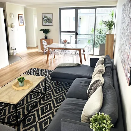 Perfect Locale 2bed Parking Apartment *
