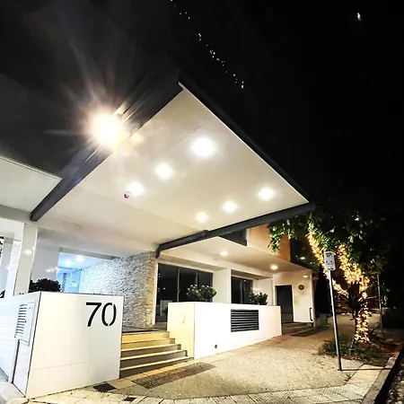 Perfect Locale 2bed Parking Apartment Brisbane