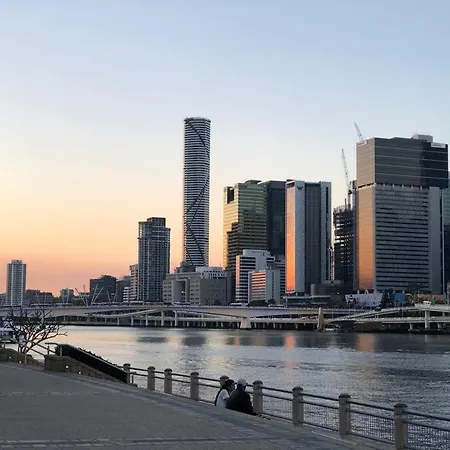 Of South Bank With Car Park Apartment