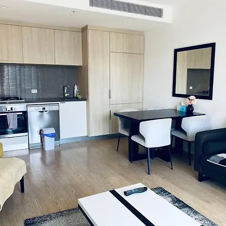 Apartment Of South Bank With Car Park *